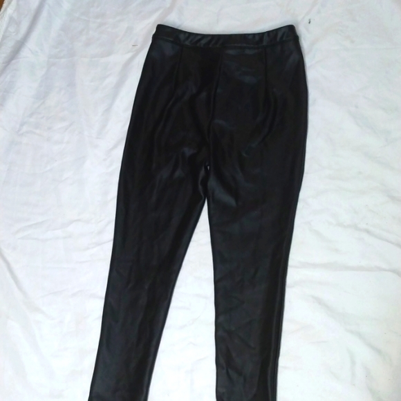 NWOT FASHION NOVA FAUX LEATHER SKINNY PANTS - Picture 5 of 5
